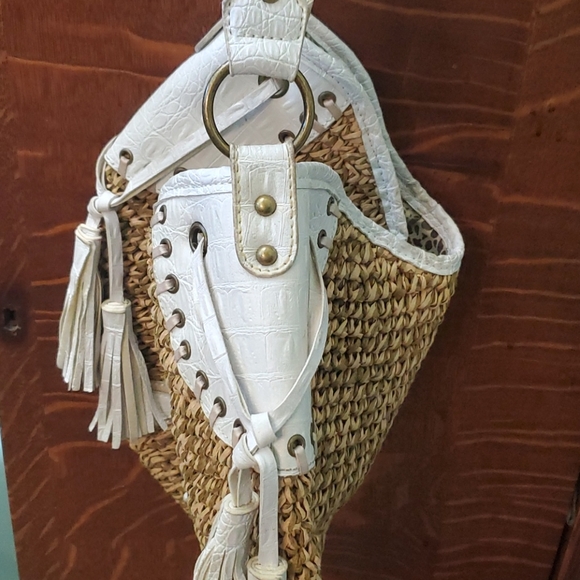 White Faux Leather & Straw Boho Shoulder Bag - Picture 8 of 15